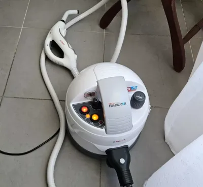 Appareil POLTI Cimex Eradicator prêt à l'emploi